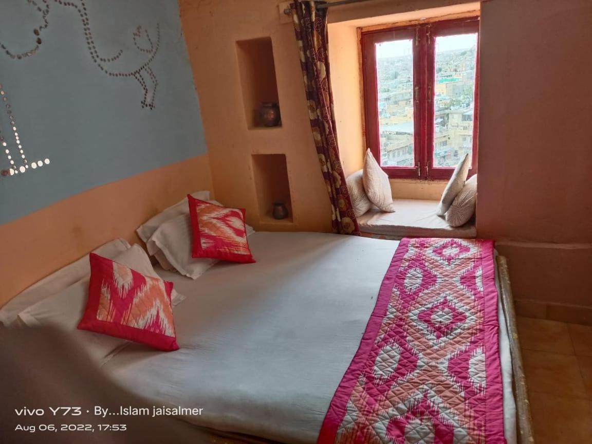 Hostel Desert Home Stay Джайсалмер Экстерьер фото