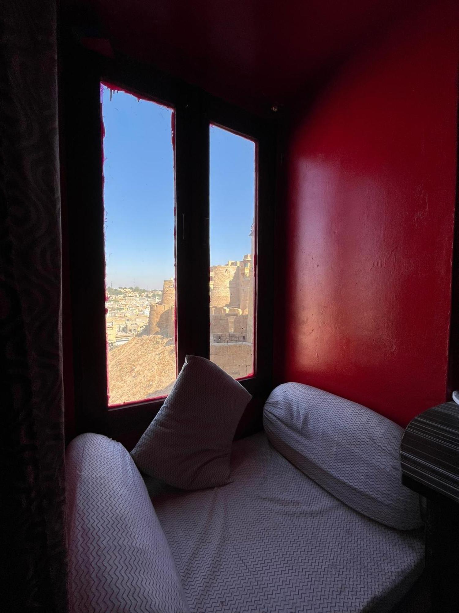 Hostel Desert Home Stay Джайсалмер Экстерьер фото